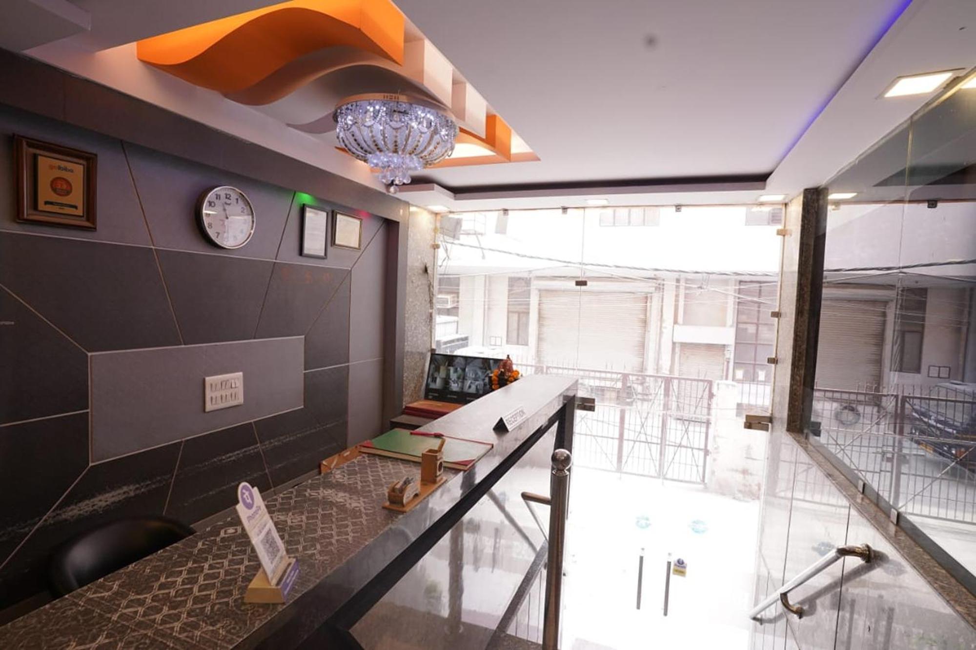 โรงแรมทัวริสต์ พาเลซ นิวเดลี ภายนอก รูปภาพ